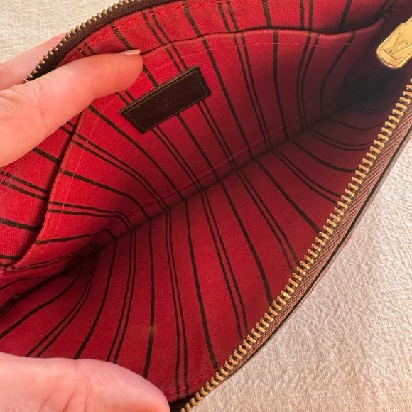 Louis Vuitton Damier Ebene Neverfull Pouch - Picture 5 of 7